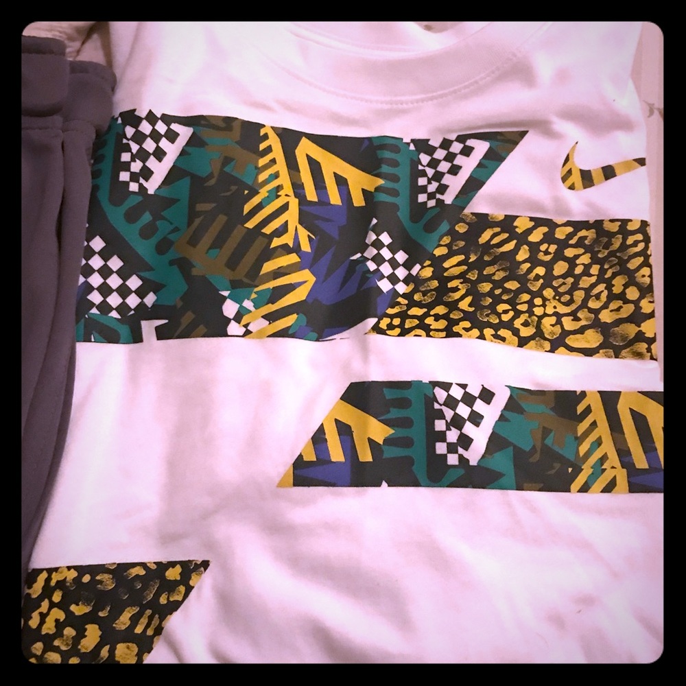 Matching Set- Men’s Nike Shirt & Basketball Shorts